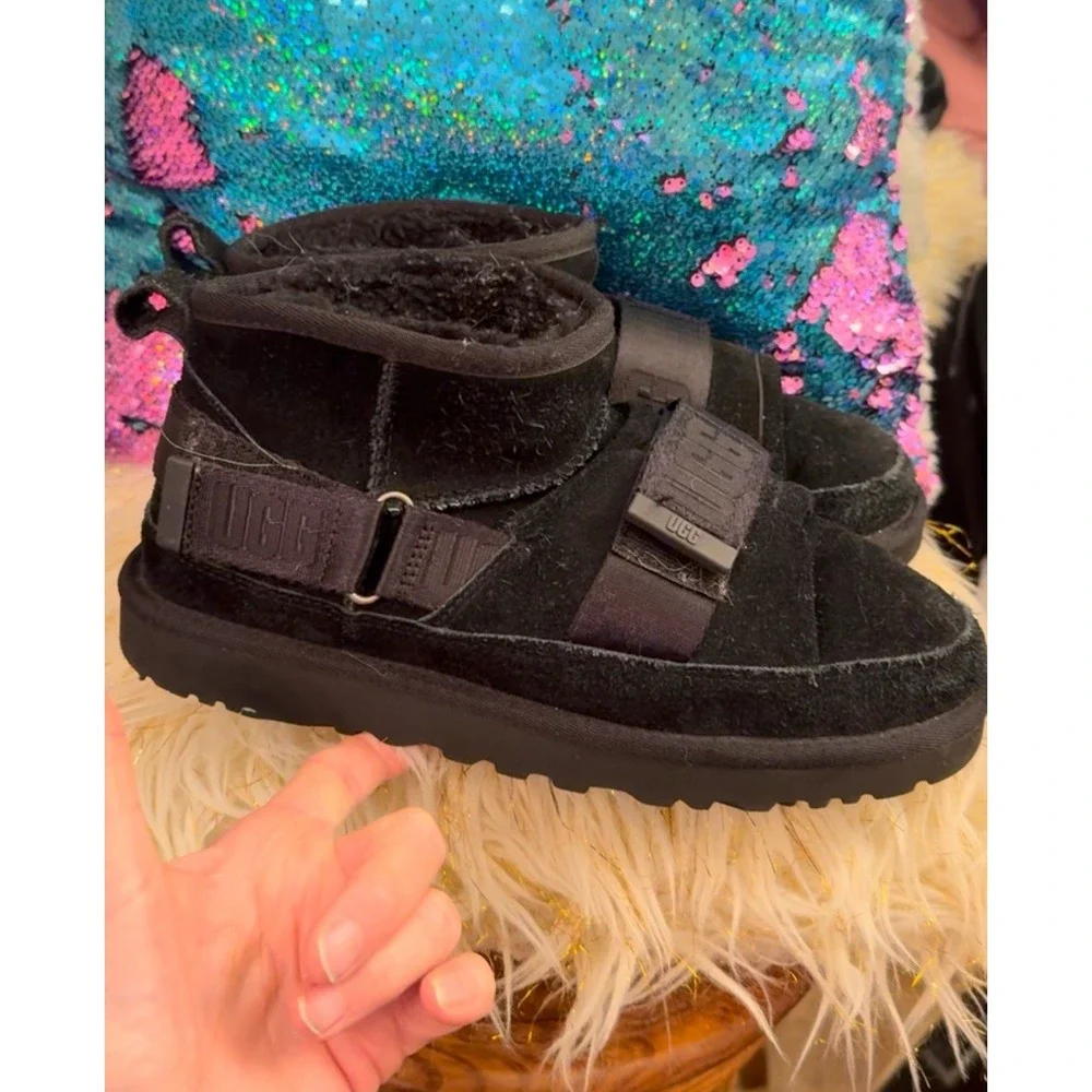 UGG Women's Classic Ultra Mini Hybrid Black Snow Boots - Size 8